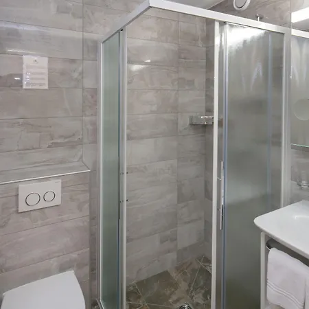 Guest house Annex Antika 2*