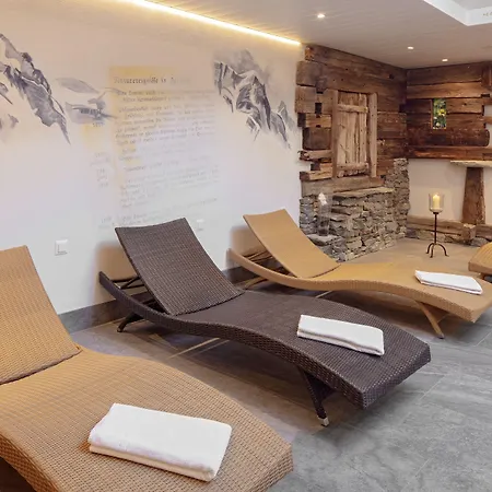 Pensionat Annex Antika 2*