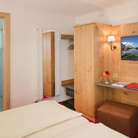 Maison d'hôtes Annex Antika 2*