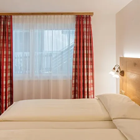 Gæstehus Annex Antika 2*