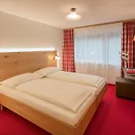 Gasthuis Annex Antika 2*