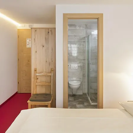 Гостевой дом Annex Antika 2*